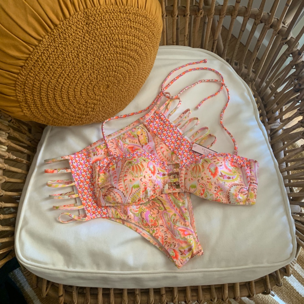 NWT Victoria Secret Bikini